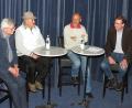 Bild: Dobmeier
Moderator Peter Schönberger (rechts) diskutiert mit Asyl-Koordinator der Diakonie Manfred Weiß (links), Jost Hess vom Arbeitskreis Asyl (Zweiter von rechts) und dem gebürtigen Syrer Mohammed El Moghrabi, den Film "Capernaum - Stadt der Hoffnung" mit erschütternden Bildern, die zum Handeln für die Politik für ein menschenwürdiges Dasein auffordern.