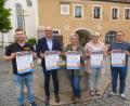 Bild: mad
Sie stellen die Organisation des Marktfestes mit auf die Beine: (von links) Christian Voith, Bürgermeister Maximilian Beer, Elke Reinhart, Kathrin Weiß und Michael Widtmann.