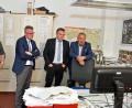Bild: Andreas Royer
Erste Bewertung des Wahlergebnisses am PC in der SRZ-Redaktion mit (von links) Wolfgang Berndt (Linke), Bürgermeister Michael Göth (SPD), Stefan Morgenschweis (CSU) und Achim Bender (SPD).