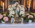 Bild: rpp
Der Marienaltar der Senkendorfer Kapelle ist für die Andacht festlich geschmückt.
