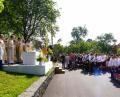 Bild: fvo
Der Festgottesdienst am Lennesriether Dorfplatz beeindruckt die Gläubigen.