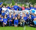 Bild: Hubert Ziegler
Mit einem knappen 1:0 (1:0) Sieg gegen den SC Ettmannsdorf II steigt der FV Vilseck unter dem scheidenden Trainer Hakan Boztepe vor 597 Zuschauern im Raigeringer Pandurenpark wieder in die Bezirksliga auf. Das "goldene" Tor erzielte Kapitän Stefan Liermann in der 44. Spielminute.