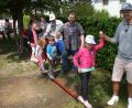 Bild: wro
Bei der Kindergarten-Olympiade war auch die Unterstützung der Mamis und Papis gefragt.
