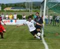 Bild: ham
Torwart statt Libero: Nabburgs Patrick Greindl (hinten) sprang gegen den SV Alten- und Neuenschwand in die Bresche, nachdem Stammkeeper Patrick Frummet krank ausgefallen war.