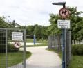 Bild: Petra Hartl
Die Wege im Landesgartenschaugelände brauchen eine Sanierung. Der Zugang zum Piratenspielplatz und zum Kiosk bleibt jedoch gesichert.