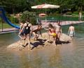 Bild: bkr
Düne
Gleich nach der Eröffnung der Badesaison stand bei den Kindern die Insel im Mittelpunkt. Am Nachmittag wurde es dann total eng.