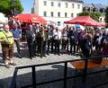 Bild: rn
Vertreter von Landtag, Kreistag, Stadt Bauernverband und Kirchen stießen auf ein Gelingen des Bauernmarktes an