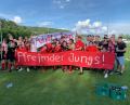 Bild: exb
Jubel bei den Akteuren der SpVgg Pfreimd über den Landesliga-Klassenerhalt.