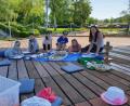 Bild: rn
Eine Mini-Arche mit vielen Tieren bildet den Mittelpunkt beim Kindergottesdienst auf der Seebühne.