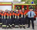 Bild: no
Die aktive Truppe mit Schiedsrichterin Sabine Herbst, Ausbilder Richard Koller, Kreisbrandmeister Christian Meyer und Kreisbrandinspektor Hans Sperber (von links), sowie Ausbilder Konrad Hochholzer (rechts), Bürgermeister Dieter Dehling (Dritter von rechts) und Kommandant Thorsten Jobst (Fünfter von rechts).