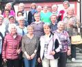 Bild: es
Die Senioren kommen seit 25 Jahren gerne zur wöchentlichen Gymnastik unter Leitung von Anni Hösl (vorne, links) in die Turnhalle.