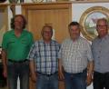 Bild: sis
Von links: Sportleiter Ernst Kölbel, Hans Schötz, der Jubilar Ernst Danhauser und Helmut Schötz.