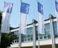 Bild: Gabi Schönberger
Die Stadt hält die Fahnen hoch. Die Europa-Berufsschule soll eine zweite Stelle für die Sozialarbeit an Schulen erhalten.