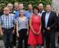 Bild: exb
Der frisch nominierte Bürgermeisterkandidat Stefan Grillmeier (Mitte) im Kreis der Vorstandsmitglieder des CSU-Ortsverbandes sowie der Vertreter der Frauen-Union und der Jungen Union.