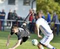 Bild: zg
In der kommenden Saison gibt es kein Kreisliga-Derby zwischen TuS/Weiße Erde Hirschau (links Raphael Hirmer) und TuS Schnaittenbach (rechts Matthias Reiß). Die Schnaittenbacher spielen nach dem Abstieg in der Kreisklasse, die Hirschauer wechseln von der Kreisliga Süd in die Nord-Staffel.