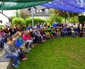 Bild: bkr
Eine Unterrichtsstunde im Freien verbrachten Grundschüler um menschliche Schwächen und Stärken durch den „Sängerkrieg der Heidehasen“ zu erfahren.