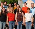 Bild: gbj
Die neue Führungscrew vorne von links: Beisitzerin Sabrina Lang, dritte Vorsitzende Stefanie Trisl, zweite Vorsitzende Cornelia Krapfl, erste Vorsitzende Tanja Gradl, Beisitzerin Silvia Krapfl und Kassiererin Tanja Betz. Hinten von links: Vizepräsident Jonas Franz, Schriftführer Thomas Krapfl, Beisitzerin Julia Hess, Beisitzerin Kerstin Heindl, Präsident Georg Krapfl, Waltraud Rath (Regionalpräsidentin vom Landesverband Ostbayern), Bürgermeister Lothar Müller, Kassenprüfer Markus Melzner und Beisitzer Sebastian Schwägerl.