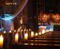 Bild: exb
Die katholische Kirche im Kerzenschein zur Nacht der Kirchen.