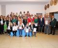 Bild: bsc
Zu den Erfolgen bei der Gaumeisterschaft 2019 gratulierten den Schützen aus den Vereinen des Schützenhaus Steinwald Gauschützenmeister Wolfgang Schlicht (rechts), Gausportleiter Daniel Kaßeckert (Sechster von rechts) sowie Erbendorfs Bürgermeister Hans Donko (Vierter von rechts).