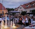 Bild: twi
Bis in die Nacht hinein wird auf dem Marktplatz gefeiert