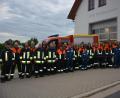 Bild: jr
Die Segnung des neuen Fahrzeugs findet an Fronleichnam statt. Mittwoch und Donnerstag feiern die Pfaffenreuther zudem den 115. Geburtstag ihrer Feuerwehr. Auf die Festtage freuen sich mit den Aktiven (von links) Kommandant Konrad Kolb, stellvertretender Kommandant Siegfried Bothe, Bürgermeister Johann Burger (Vierter von links) und Vorsitzender Max Ernstberger (Sechster von links).