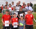 Bild: fvo
Die Gewinner der Förderkreis Fußball-Marktmeisterschaften mit den Torschützenkönig Julian Grünauer (vorne Zweiter von rechts).