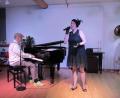 Bild: aks
Scarlett Andrews und Christian Christl begeisterten alte und neue Fans für ihren eleganten Mix aus Vaudeville Blues und Boogie Woogie.