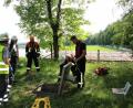 Bild: flm
Als kompliziert bei den simulierten Einsätzen erwies sich die Rettung eines Arbeiters, der in einen Schacht gefallen war. Hier zeigte sich die gute Zusammenarbeit von Feuerwehr und BRK.