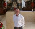 Bild: tr
Pfarrer Thomas Vogl an seinem Arbeitsplatz am neuen Altar in der Stiftsbasilika.