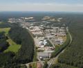 Luftbild: Michael Ascherl [Michael Ascherl] (michael.ascherl@oberpfalzmedien.de, mascherl)
Das Gewerbegebiet Weiden-West IV (rechts im Wald) kostet viele Millionen Euro. Der Quadratmeterpreis überschreitet vermutlich die Vorstellungen der Weidener Stadträte.