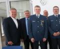 Bild: Hirsch
Langjährige THW-Helfer erhielten das staatliche Ehrenzeichen. Das Bild zeigt von links: Joachim Hanisch, Karl Holmeier, Stefan Sattler, Dietmar Bleistein, Helmut Ackermann, Matthias Karl, Siegfried Schmid, Hans Deyerl, Karl-Heinz Welnhofer und Thomas Ebeling.