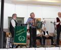 Bild: pks
Paul Pongratz (rechts) sang beim Musikantentreffen die Lieblings-Gstanzln vom Wittmann Franz.