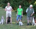 Bild: Dobmeier
Eine Abordnung der Agility-Gruppe des Vereins Deutscher Schäferhunde mit Selina Welzl, Svea von Krieger und Günther Schenke (von links) erfreut die Delegierten mit ihren gelehrigen Hunden.