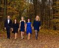 Bild: CMS-Medien/Michael Czok
Roland Nitzbon, Christina Gerl, Elena Weich, Johanna Dobmeier und Sylvia Niederkleine (von links) sind „herzig“. Sie sind am Samstag, 6. Juli, um 17 Uhr beim Bergfest zu hören, nicht wie im Flyer und Bergfest-Programm falsch angekündigt am Freitag.