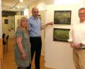 Bild: Hirsch
Museumsleiterin Eva-Maria Keil, Fotograf Josef Merkl und Oberbürgermeister Andreas Feller (von links) eröffneten die Fotoausstellung mit Bildern von der Schwarzach.