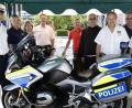 Bild: Petra Hartl
Mitte 40 steigen ehemalige Motorradfahrer gerne mal wieder aufs Bike. In einer gemeinsamen Aktion warnten jetzt Polizei, Verkehrswacht, die Stadt Amberg und die Motorradfreunde Mariahilfberg davor, sich dabei selbst zu überschätzen.