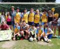 Bild: exb
Sie geben alles, das Fußballteam des Sonderpädagogischen Förderzentrums und ihre Cheerleader. Mit Erfolg: Bei der Bezirksmeisterschaft in Regensburg steht am Ende der dritte Platz unter 16 Mannschaften zu Buche.