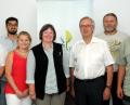 Bild: Stephan Huber
Sie veranstalten die Tage der biologischen Vielfalt in Ursensollen (von links nach rechts): Norbert Schäffer, Vorsitzender des LBV, Landschaftsarchitekt Christopher Trepesch, Nina Forster von der Gemeinde Ursensollen, Isabel Lautenschlager, Geschäftsführerin des Naturpark Hirschwald sowie Bürgermeister Franz Mädler, Bernhard Moos, Kreisgruppenvorsitzender des LBV Amberg-Sulzbach, und Naturpark-Ranger Christian Rudolf.