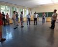 Bild: br
In einem der früheren Klassenzimmer des Waldecker Schulgebäudes besprechen Bauamtsleiter Roland Sächerl (rechts), Bürgermeister Werner Nickl (Dritter von rechts) und die Mitglieder des Bauausschusses die anstehenden Umbaumaßnahmen.