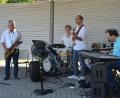 Bild: dob
Erstmals brauchte eine Band zur Abkühlung beim Auftritt einen Lüfter. "Blue Note Project" erwischte den bisher heißesten Serenadenabend aller Zeiten.