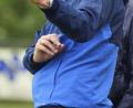 Bild: zg
Andreas Scheler lässt seine Spieler der SpVgg SV Weiden in dieser Woche noch einmal ordentlich schwitzen.