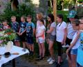 Bild: le
12 Präparanden stellen sich beim Gottesdienst in Schlattein vor.