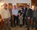 Bild: rn
Landrat Andreas Meier (Dritter von rechts) inmitten des neuen Vorstand: (von links) Herbert Habermeier, Hermann Schmid, Peter Stickling, Martin Wiesend, Irmi Bauer, Alexander Goller und Richard Hofmann.