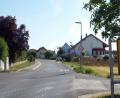 Bild: e
Die Ortseinfahrt von Penkhof aus Richtung Lengenfeld: Durch den Kümmersbrucker Ortsteil fahren viele Verkehrsteilnehmer, weil die Route eine kurze Verbindung zur B 85 (Haidweiher) ist.