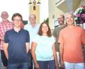 Bild: es
Jochen Hartinger, Daniela Kick und Korbinian Schönberger (vorne, von rechts) führen als drei gleichberechtigte Vorsitzende die BN-Ortsgruppe Tännesberg. Als Beisitzer arbeiten Wolfgang Nicklas senior, Toni Wolf und Wolfgang Nicklas junior (hintere Reihe, von links) mit.
