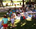 Bild: zer
Bild: zer
Ein Picknick im Garten zum Kennenlernen