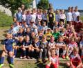 Bild: kro
Drei Nachwuchs-Fußballturniere richtete der TSV Konnersreuth aus. Im Bild die F-Juniorenteams mit TSV-Jugendleiter Stefan Scherer (hinten, Mitte).