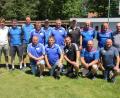 Bild: kro
Gewinner des traditionellen Asphaltstockturniers des ASV Waldsassen wurde der FC Kaltenbrunn (mitte) vor dem TuS Grafenwöhr und der BSG Altenstadt. Links ASV -Vorsitzender Günther Heß, rechts Zweiter Bürgermeister Karlheinz Hoyer. Vorne rechts hockend Spartenleiter Raimund Bergmann.
