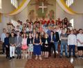 Bild: Kunz
Jugendliche aus den Pfarreien Herz Jesu, St. Johannes, Rothenstadt und Etzenricht feiern gemeinsam Firmung mit Domkapitular Thomas Pinzer.