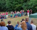 Bild: twi
Ihren großen Auftritt hatten die Buben und Mädchen des Kinderhauses St. Anna beim Pfarrfest. Die vielen Zuschauer waren begeistert.